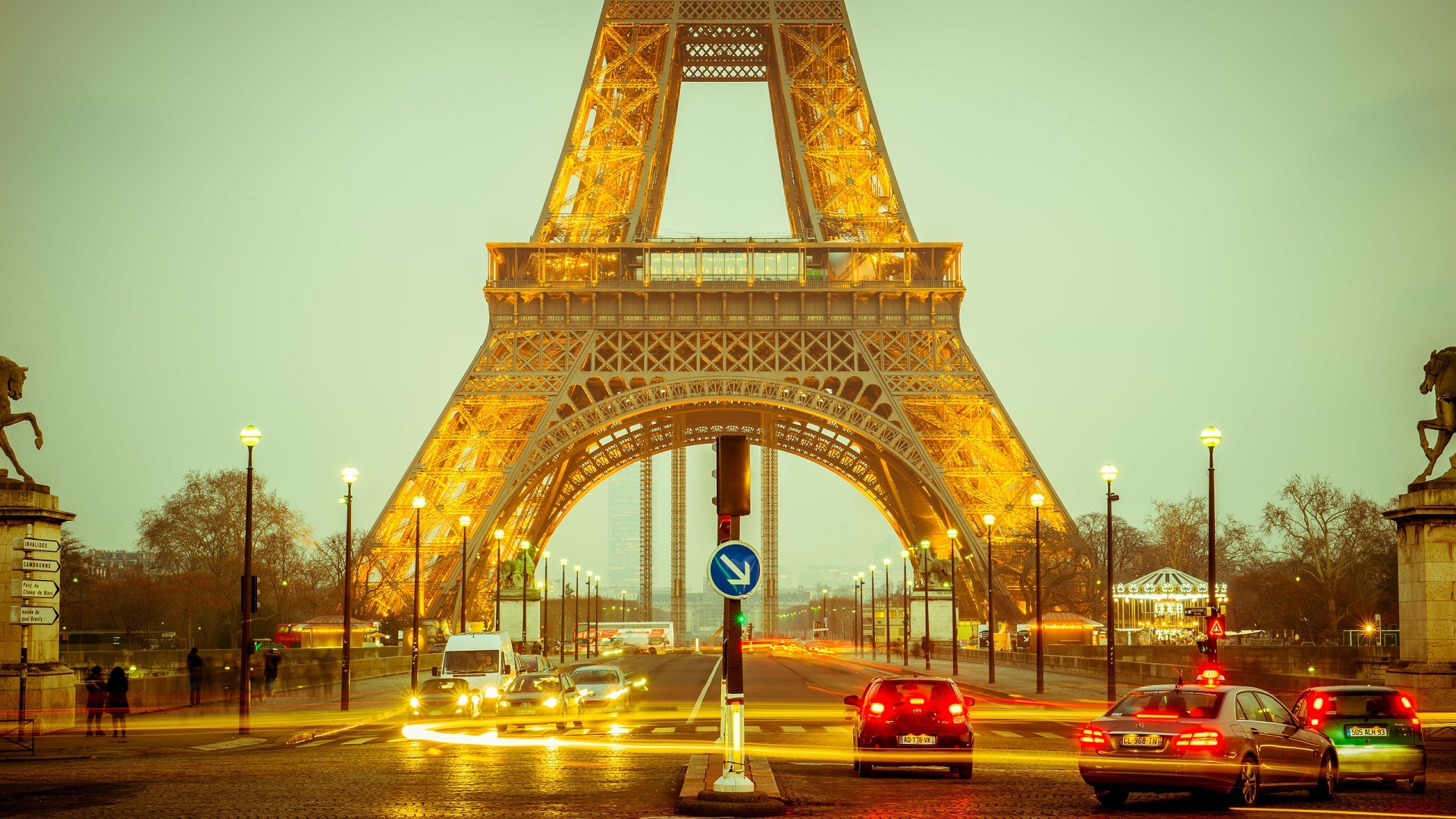 eiffel tower at twilight in paris france